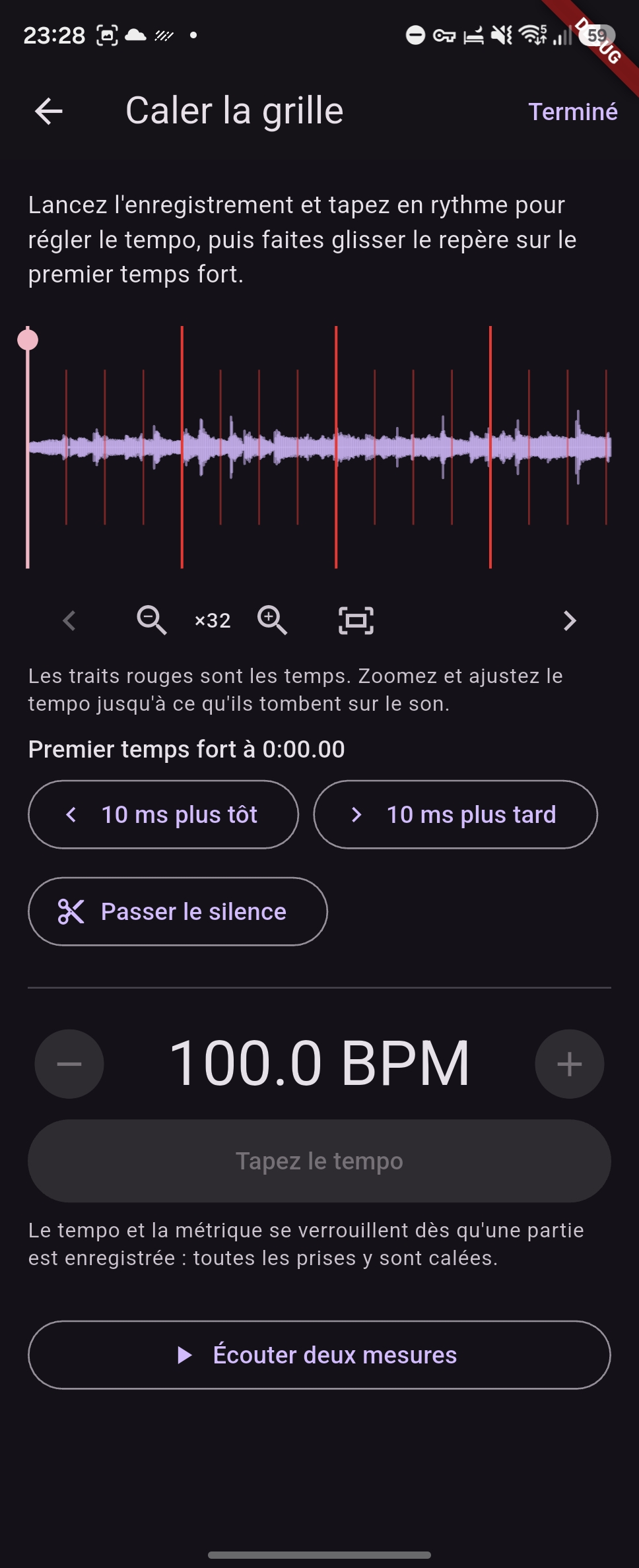 Caler la grille : forme d'onde zoomée 32 fois avec des traits rouges sur chaque temps, commandes de zoom et de défilement, bouton Passer le silence, et le tempo avec ses boutons plus et moins